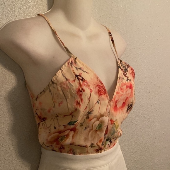 NWT Rehab floral open back white wide leg jumpsuit Medium M - Picture 5 of 11